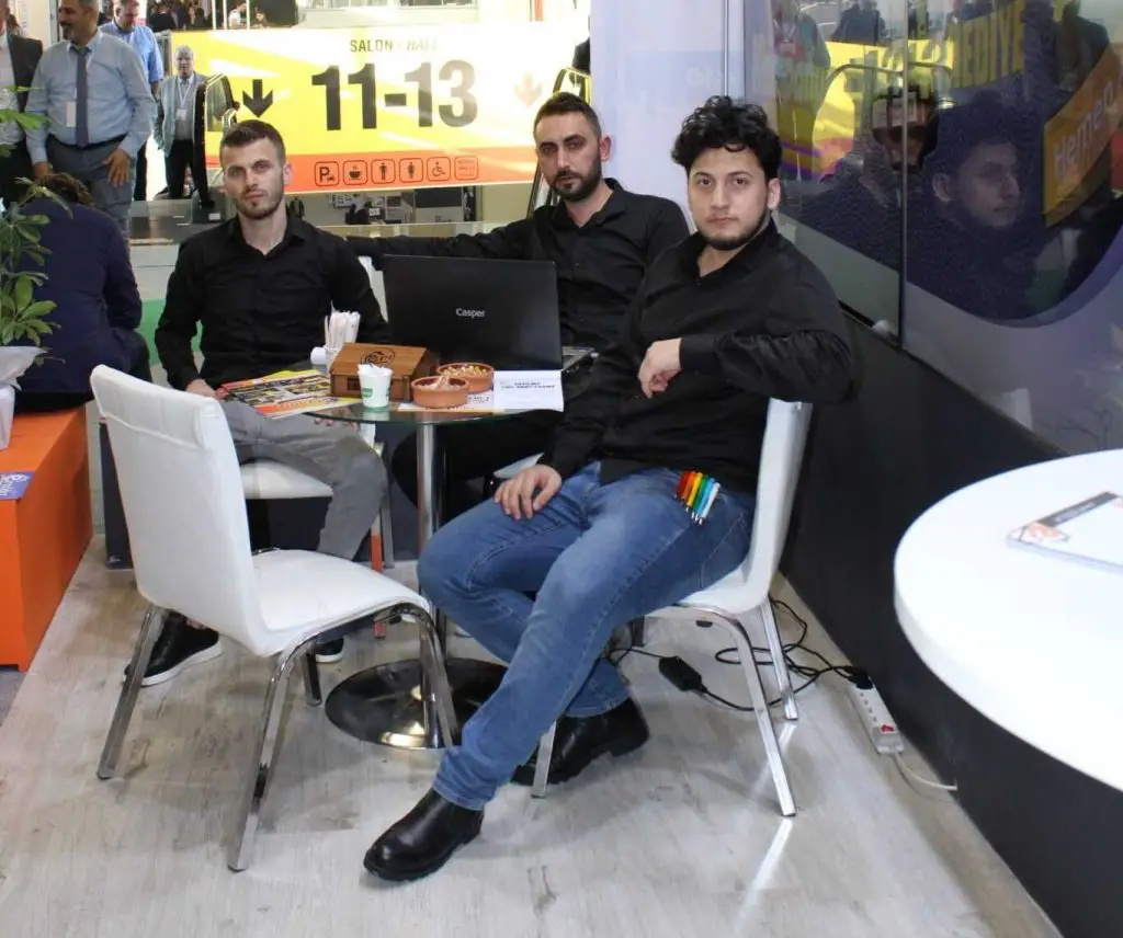 Tolga Cerrah Eryildiz Boya ve Hırdavat İstanbul Mobilyacılar Fuarı Görsel