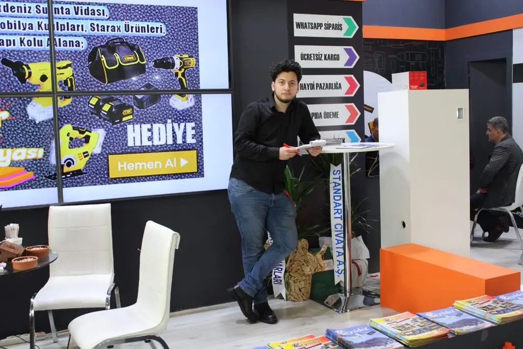 Tolga Cerrah Eryildiz Boya ve Hırdavat İstanbul Mobilyacılar Fuarı Görsel